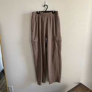 ARITZIA CARGO TNA SWEATS!